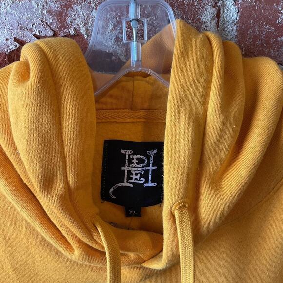 Mens xl don ed hardy - Picture 2 of 5